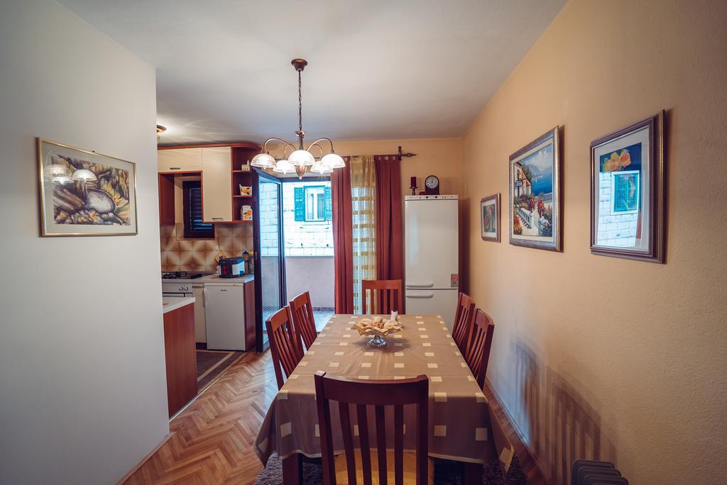 Ivica Apartments Имотски Екстериор снимка