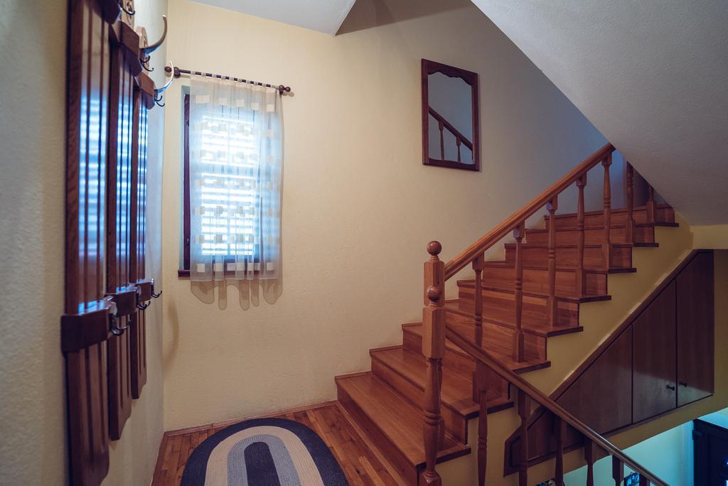 Ivica Apartments Имотски Екстериор снимка