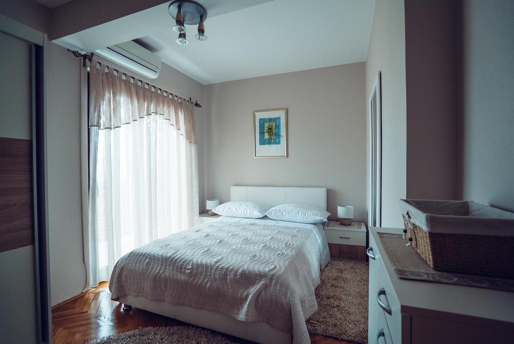 Ivica Apartments Имотски Екстериор снимка