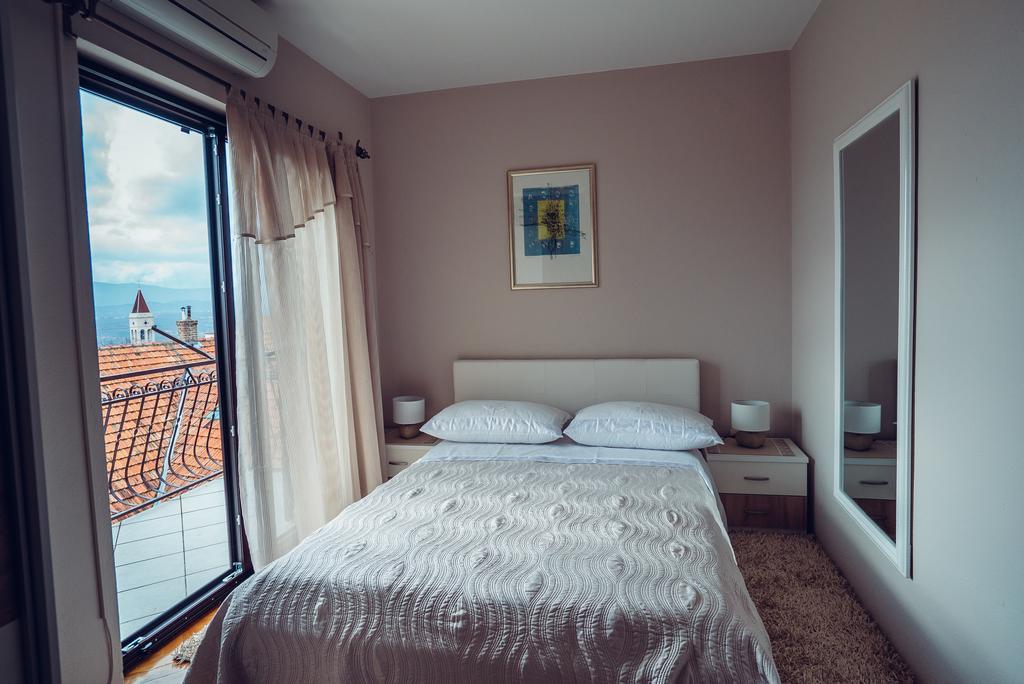 Ivica Apartments Имотски Екстериор снимка
