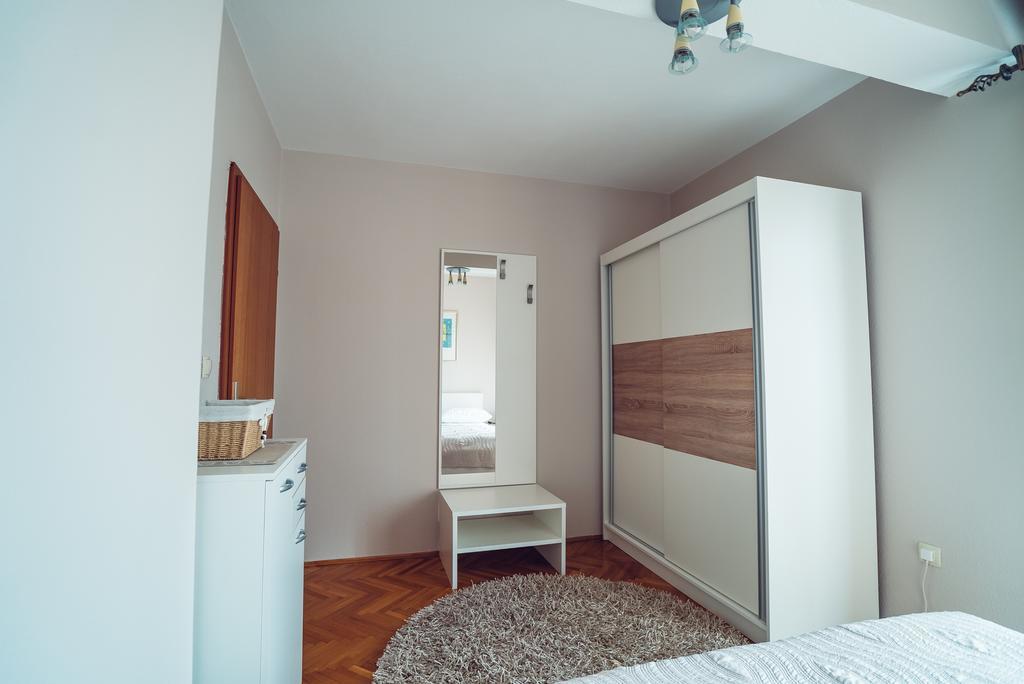 Ivica Apartments Имотски Екстериор снимка