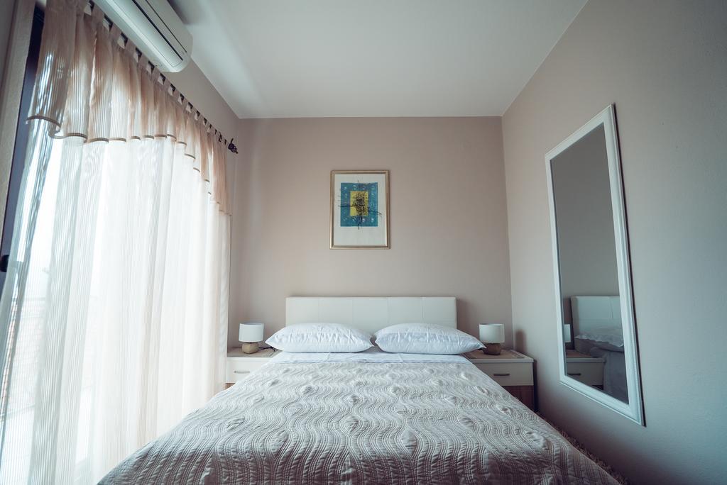 Ivica Apartments Имотски Екстериор снимка
