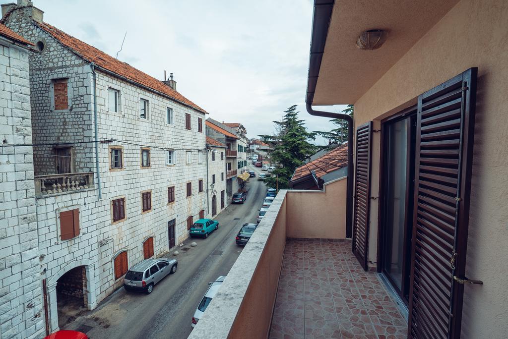 Ivica Apartments Имотски Екстериор снимка