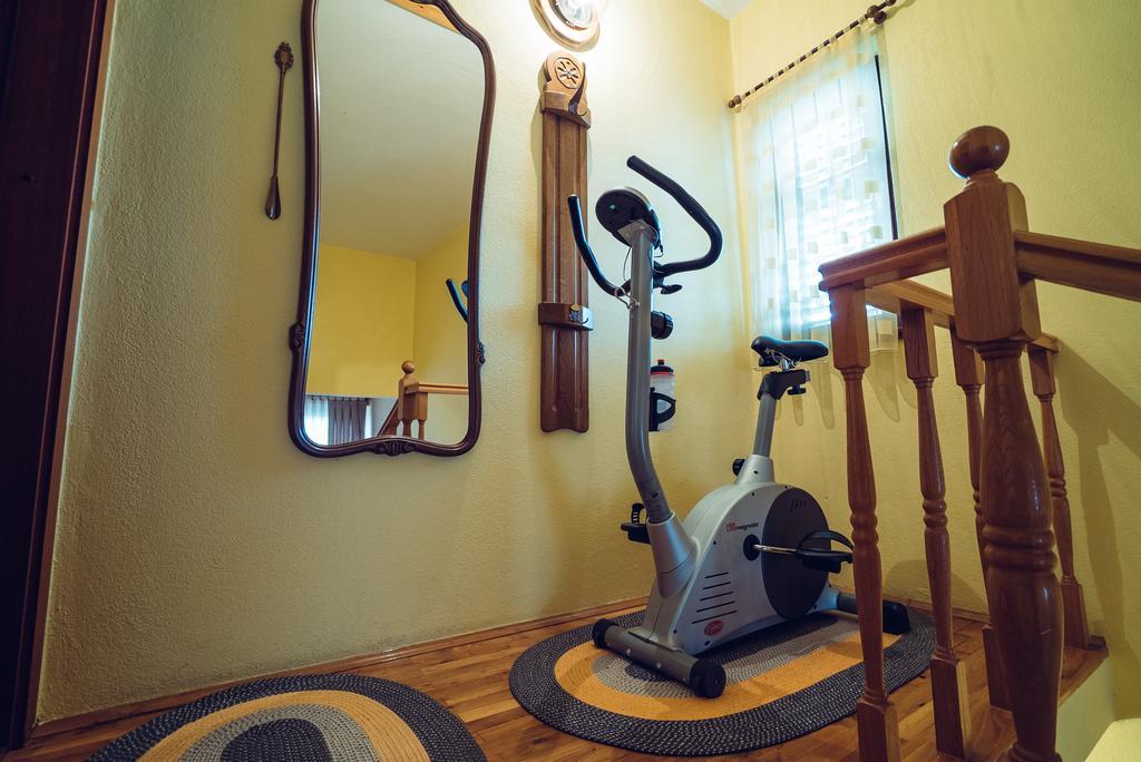 Ivica Apartments Имотски Екстериор снимка