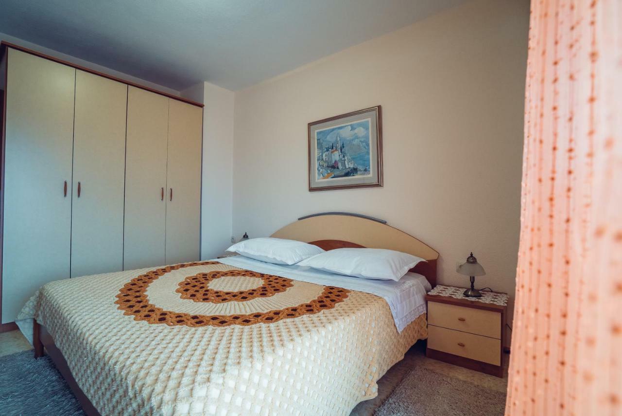 Ivica Apartments Имотски Екстериор снимка